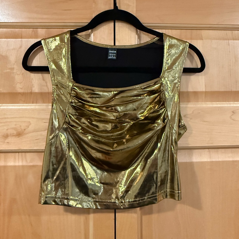 NWOT Gold Metallic Women's Top